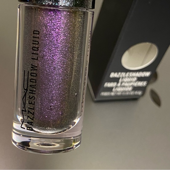 MAC “Pantherized” Liquid Dazzleshadow - Picture 2 of 6